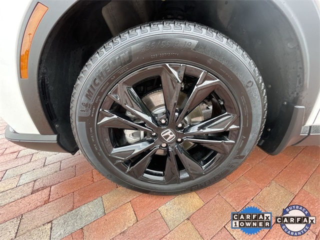 2025 Honda CR-V Hybrid Sport Touring photo 2