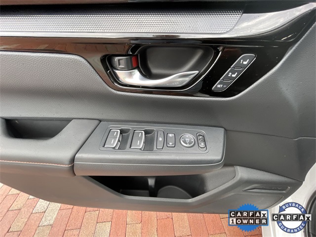 2025 Honda CR-V Hybrid Sport Touring photo 3
