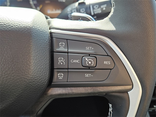 2025 Jeep Grand Cherokee L Limited 4x2