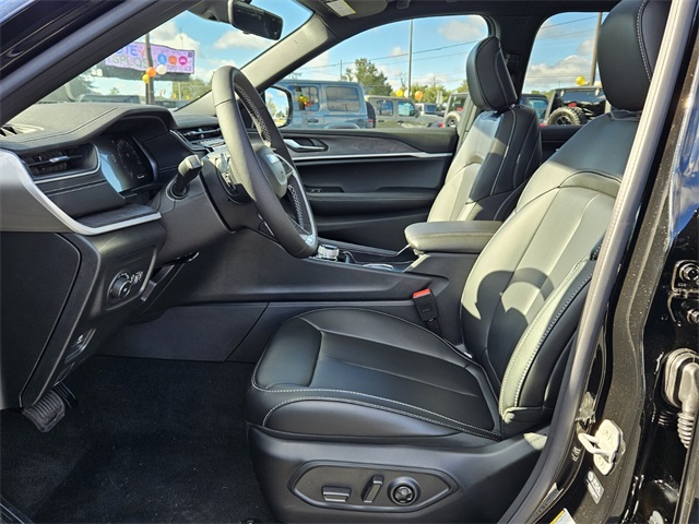 2025 Jeep Grand Cherokee L Limited 4x2