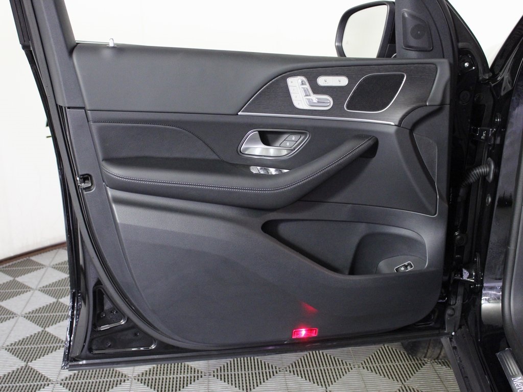 used 2026 Mercedes-Benz GLE car, priced at $63,998