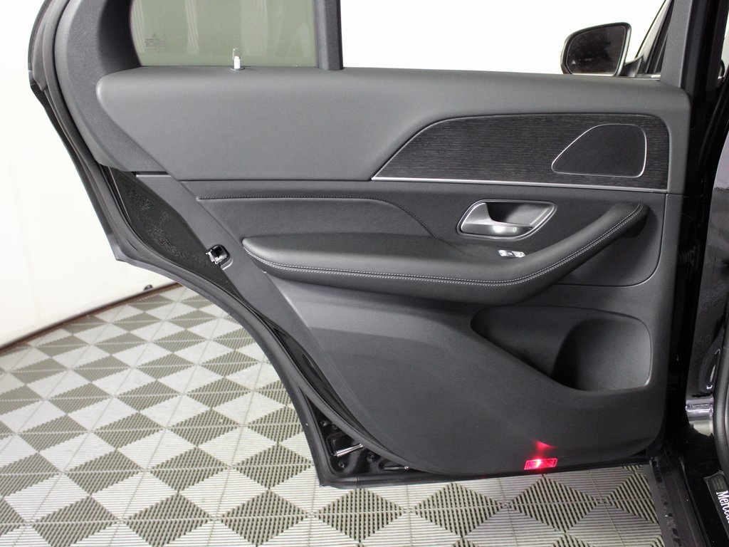 used 2026 Mercedes-Benz GLE car, priced at $63,998