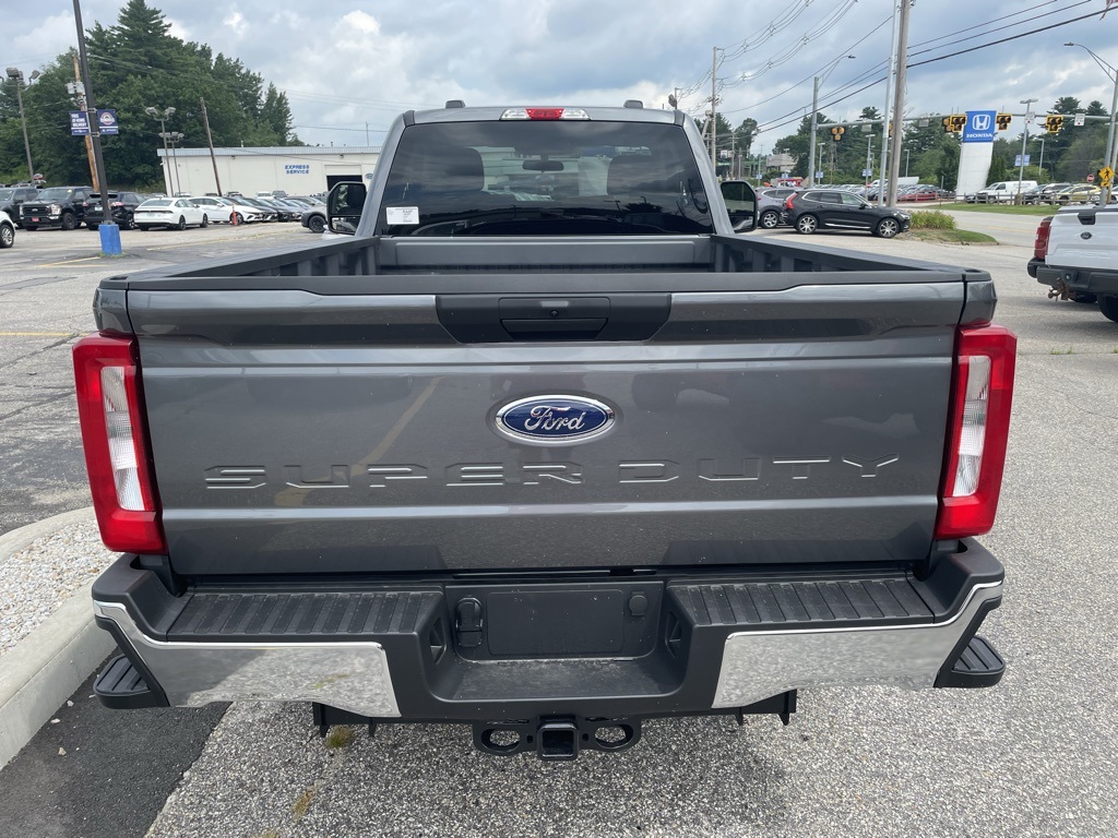 2025 Ford F-250 XL photo 3