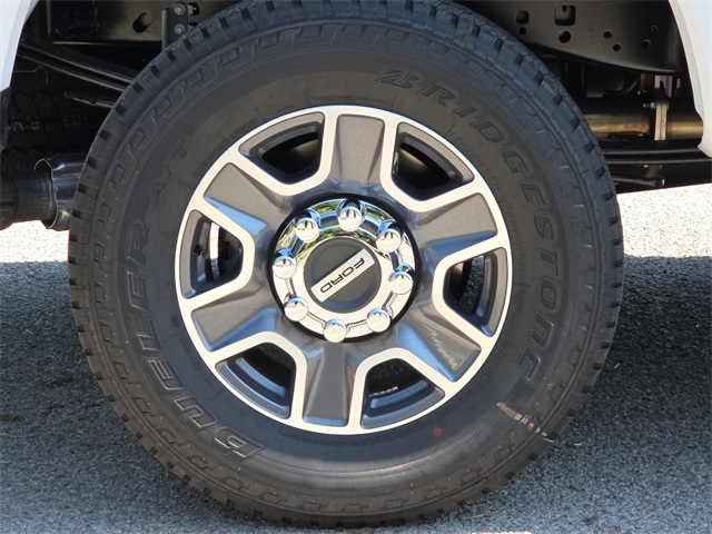 2025 Ford F-250 XLT photo 9