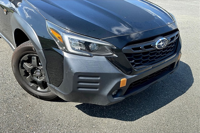 2022 Crystal Black Silica Subaru Outback Wilderness AWD SUV