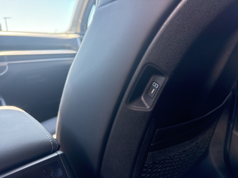 2025 Kia Sorento S photo 18