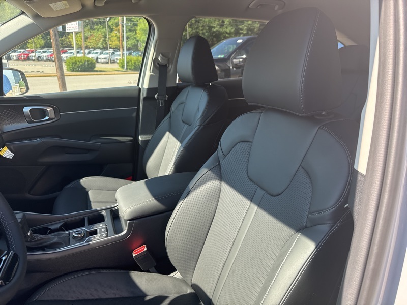 2025 Kia Sorento S photo 20