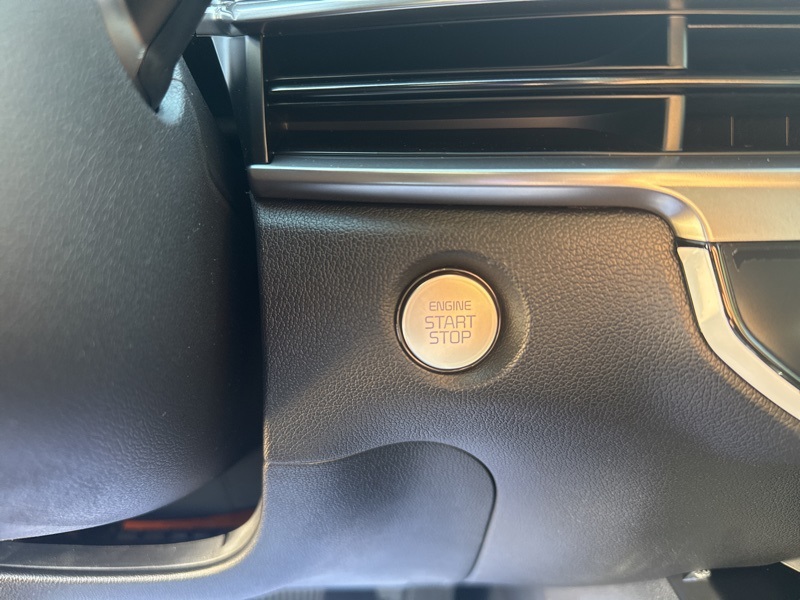 2025 Kia Sorento S photo 28