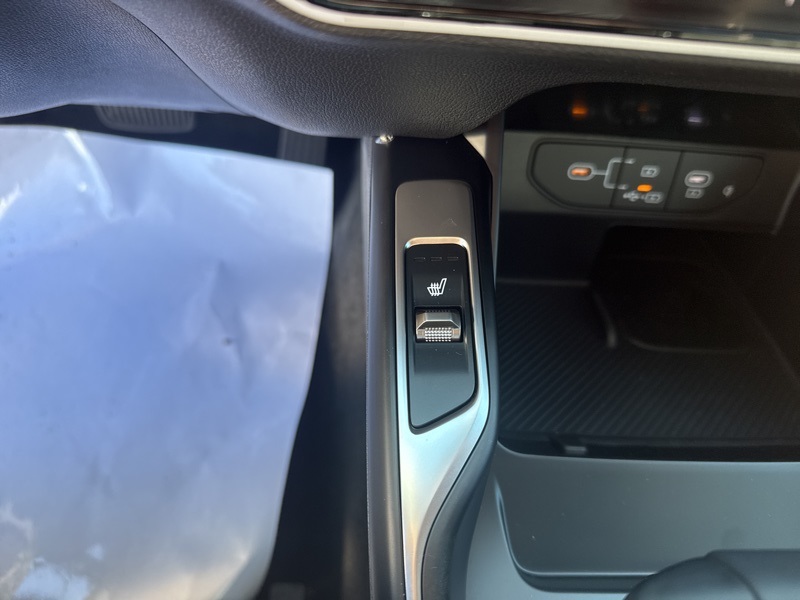 2025 Kia Sorento S photo 36