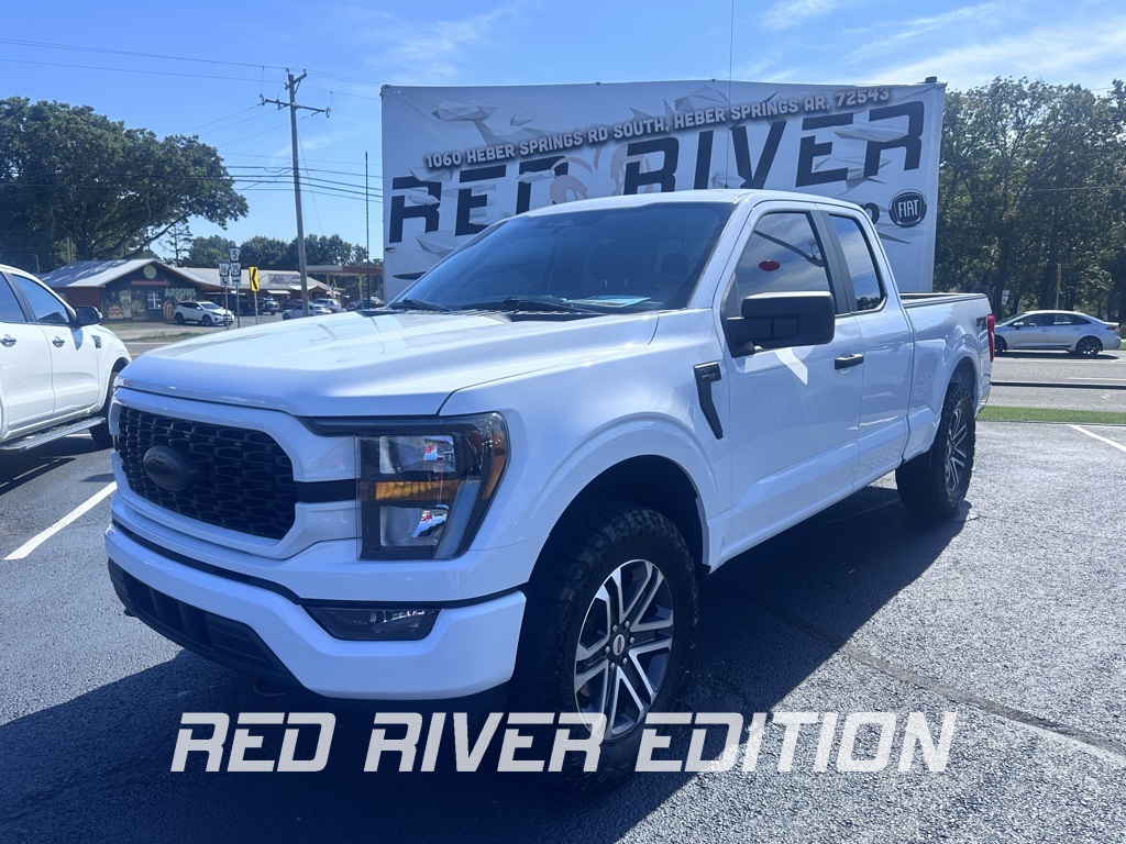 2023 Ford F-150 XL photo 2
