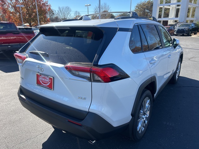 2025 Toyota RAV4 XLE Premium photo 4