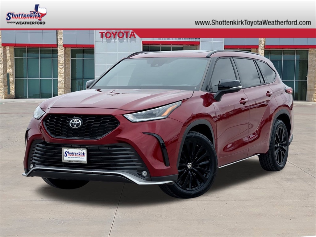 2023 Toyota Highlander XSE's photo