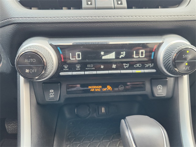 2022 Toyota RAV4 XLE Premium photo 15