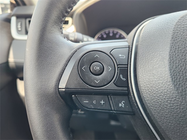 2022 Toyota RAV4 XLE Premium photo 25