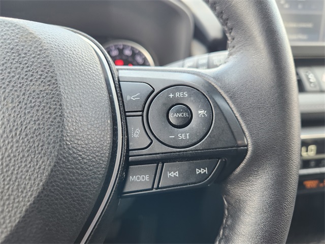 2022 Toyota RAV4 XLE Premium photo 26