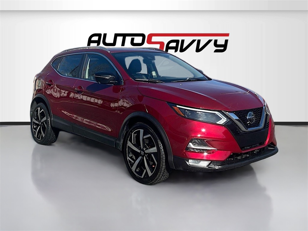 2022 Nissan Rogue Sport SL's photo