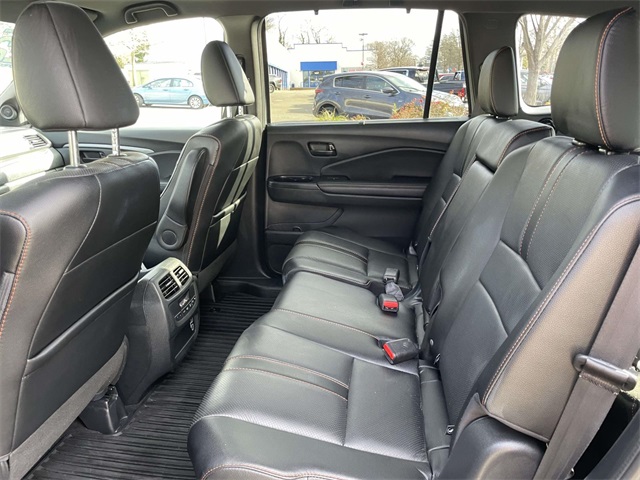 used 2022 Honda Pilot car, priced at $30,211