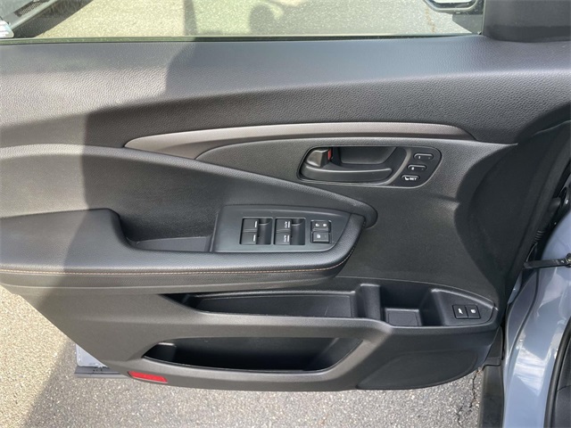 used 2022 Honda Pilot car, priced at $30,211