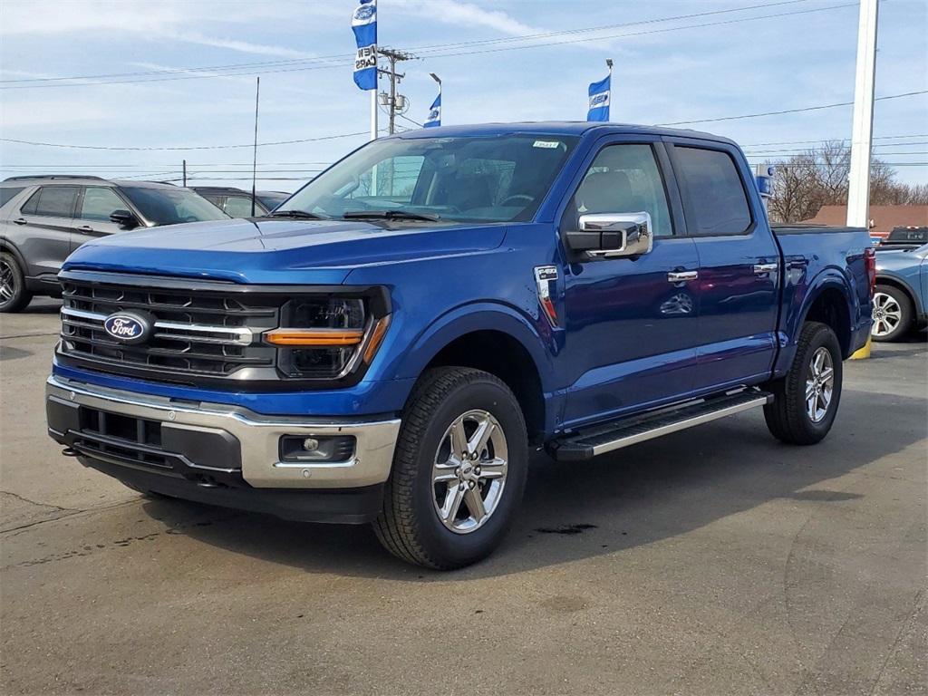 2025 Ford F-150 XLT photo 3