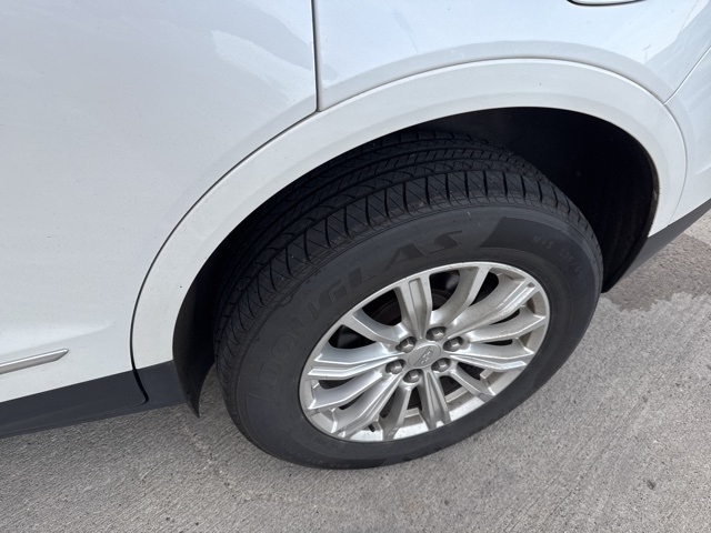 2018 Cadillac XT5 photo 2