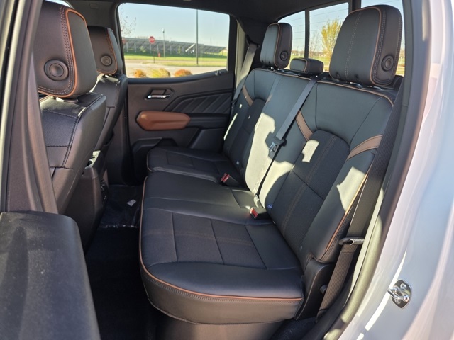 2026 GMC Canyon AT4, 4WD