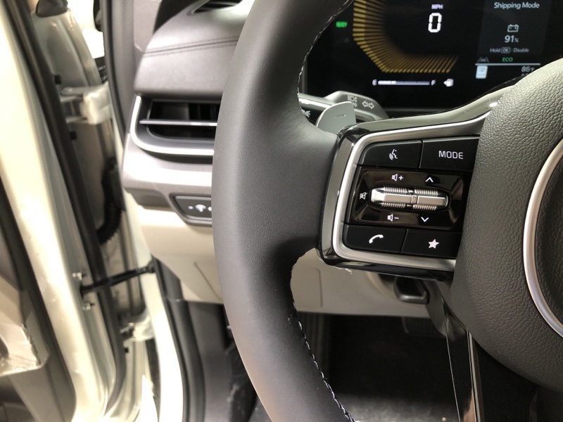 2026 Kia Carnival EX photo 23