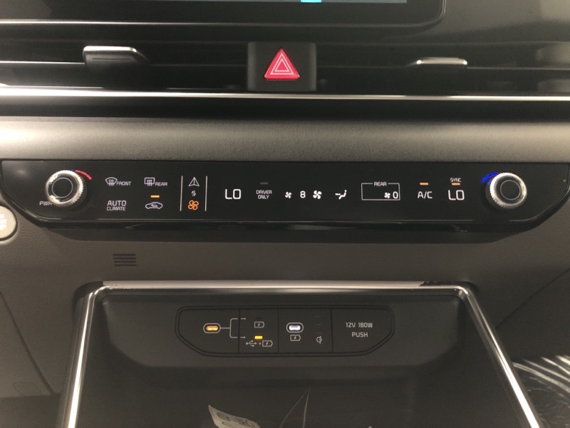 2026 Kia Carnival EX photo 30
