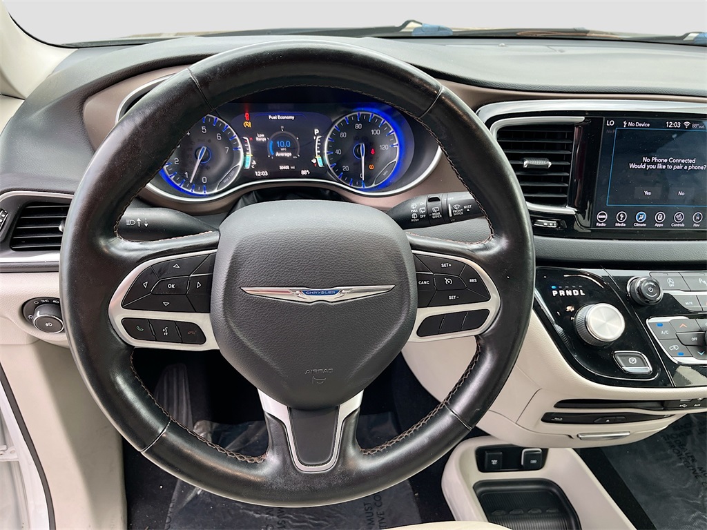 2019 Chrysler Pacifica Touring Plus photo 9