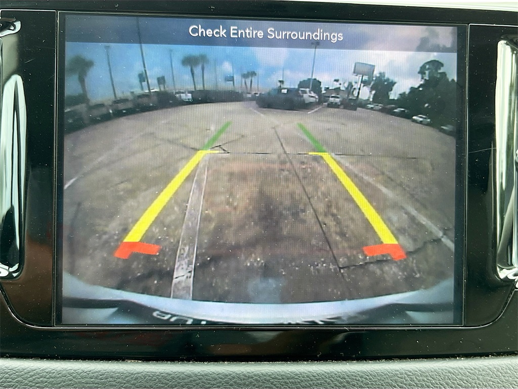 2019 Chrysler Pacifica Touring Plus photo 12