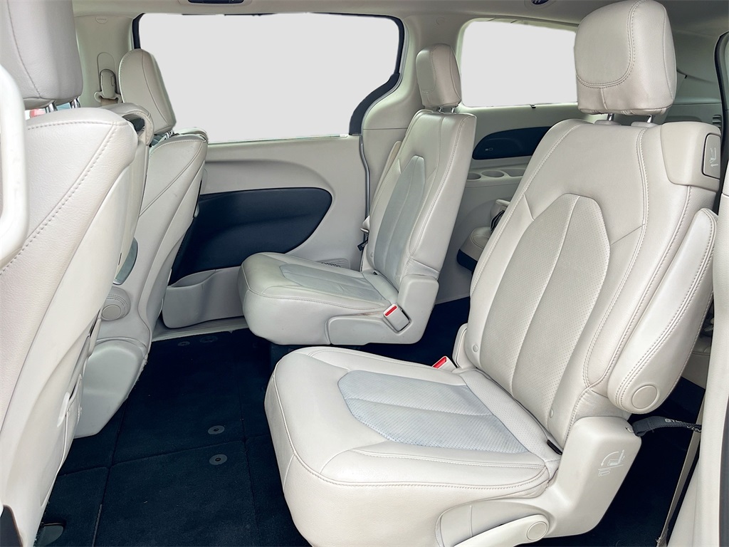 2019 Chrysler Pacifica Touring Plus photo 22
