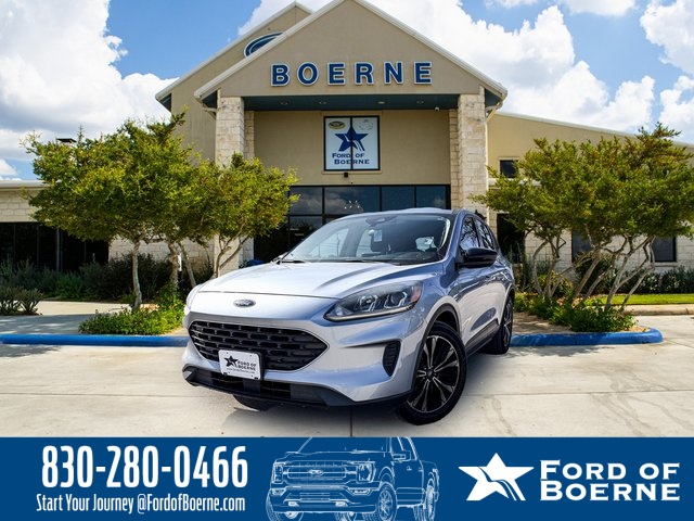 2022 Ford Escape SE's photo