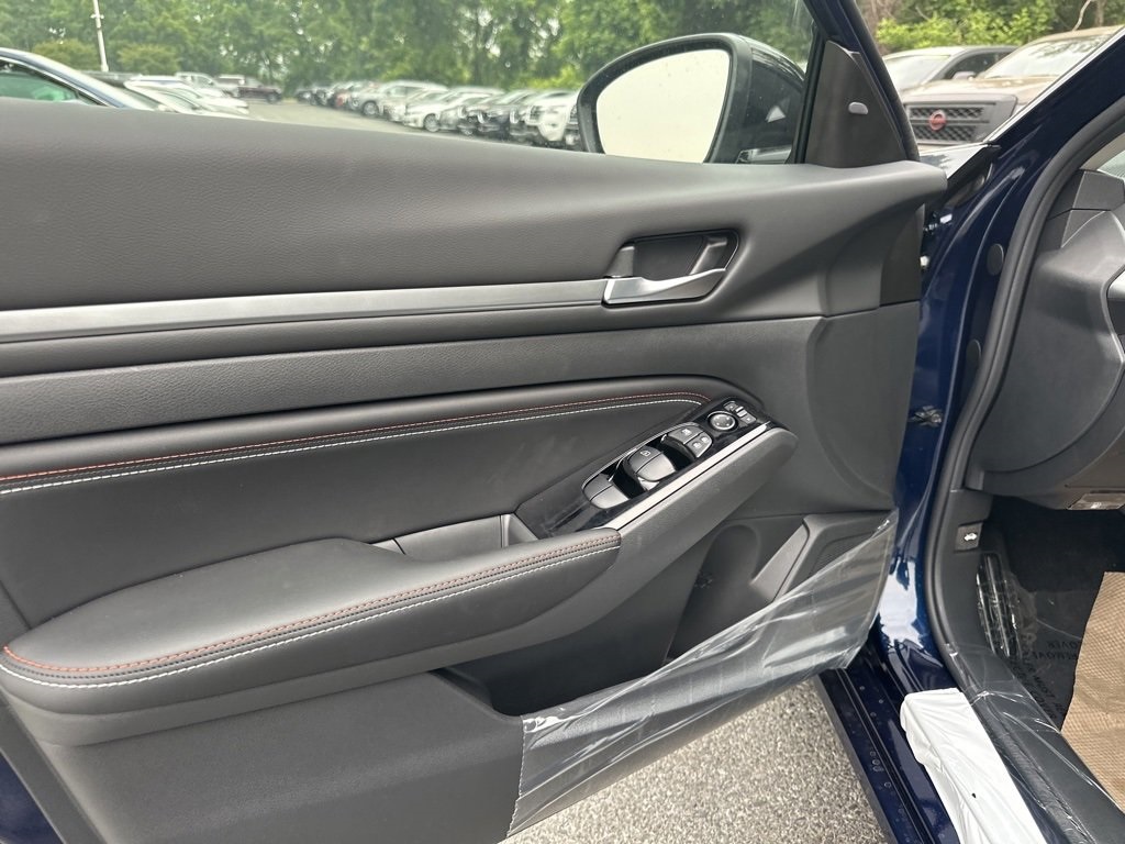New 2023 Blue Nissan 2.0 SR image 13