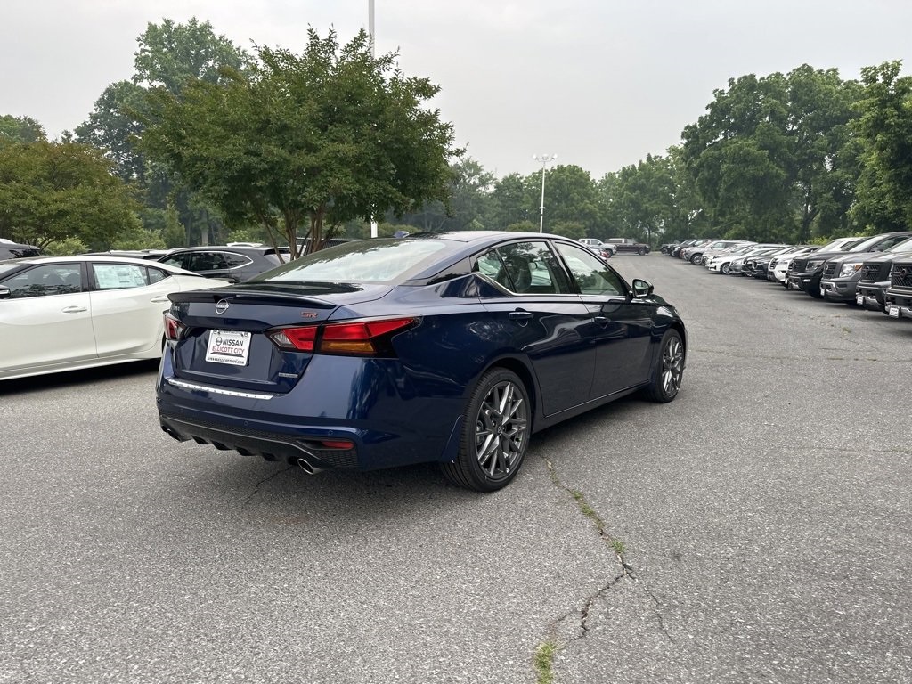 New 2023 Blue Nissan 2.0 SR image 4