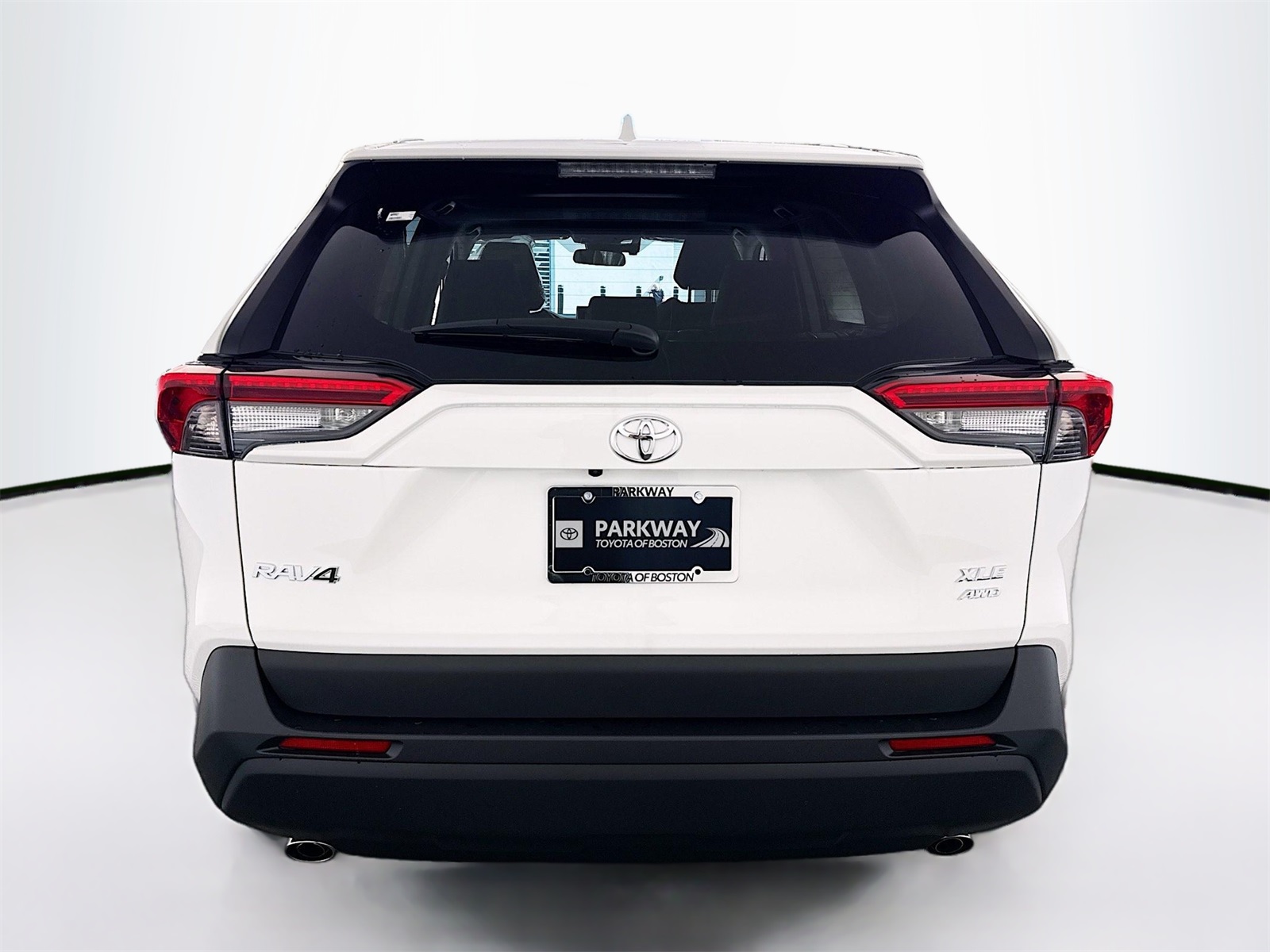 2025 Toyota RAV4 XLE photo 2