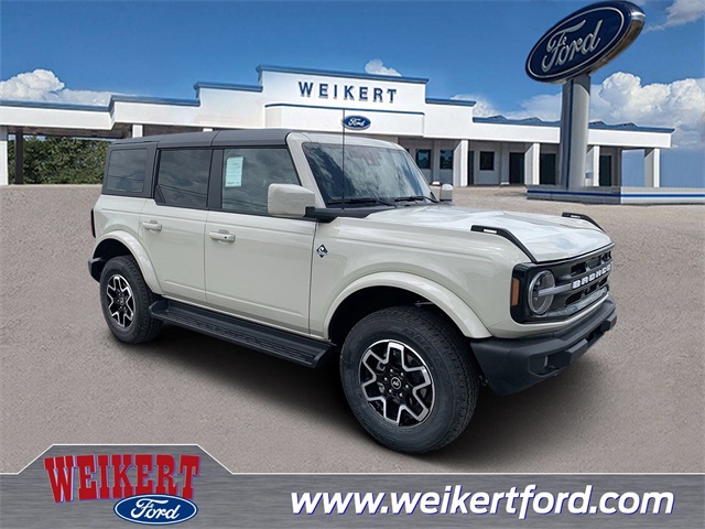 2025 Desert Sand Ford Bronco Outer Banks SUV