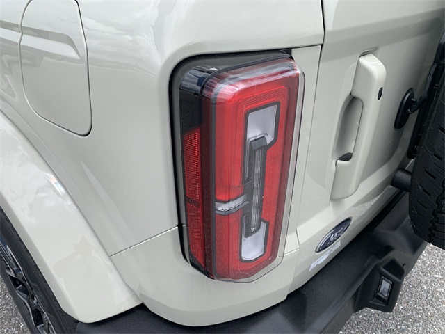 2025 Desert Sand Ford Bronco Outer Banks 4X4 SUV