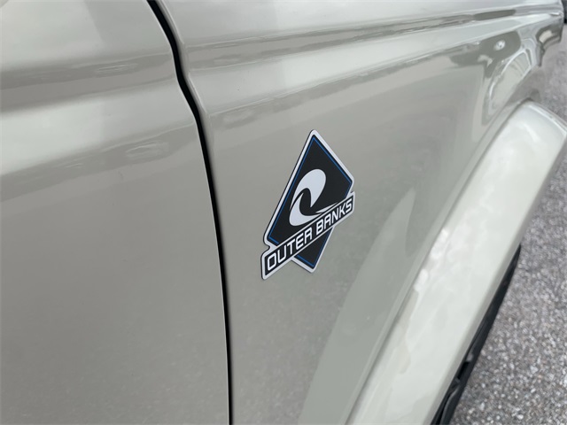2025 Desert Sand Ford Bronco Outer Banks 4X4 SUV
