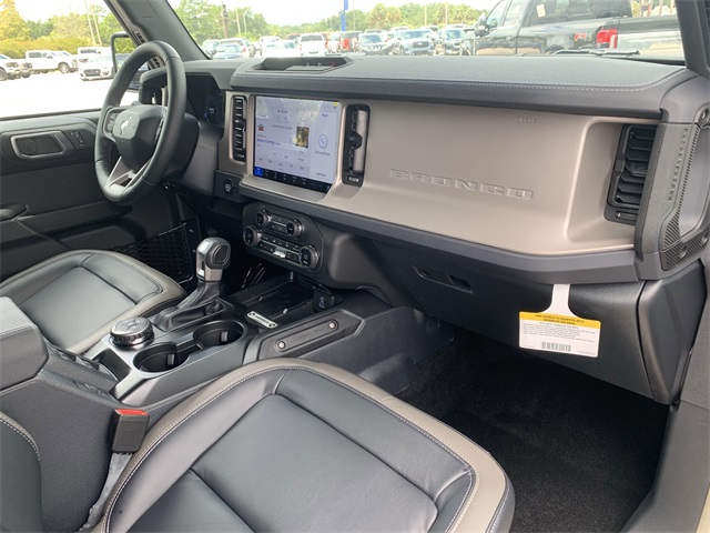 2025 Desert Sand Ford Bronco Outer Banks 4X4 SUV