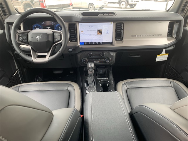 2025 Desert Sand Ford Bronco Outer Banks 4X4 SUV
