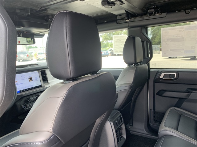 2025 Desert Sand Ford Bronco Outer Banks 4X4 SUV