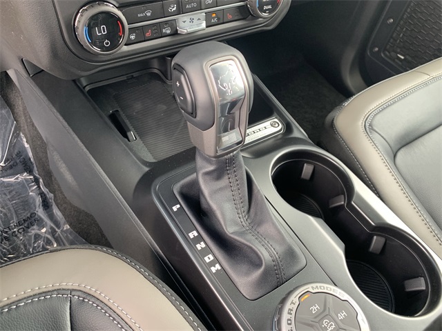 2025 Desert Sand Ford Bronco Outer Banks 4X4 SUV