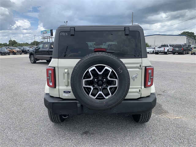 2025 Desert Sand Ford Bronco Outer Banks 4X4 SUV