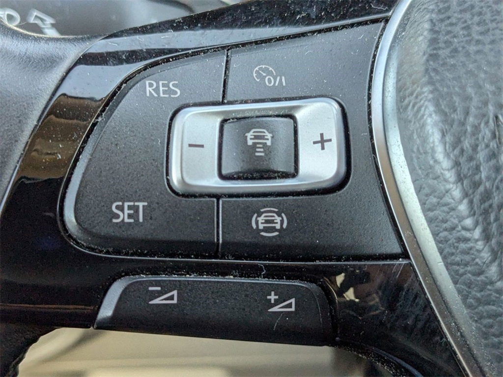 2019 Volkswagen Atlas V6 SE Technology R-Line photo 15