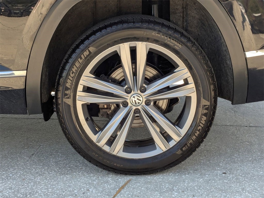 2019 Volkswagen Atlas V6 SE Technology R-Line photo 27