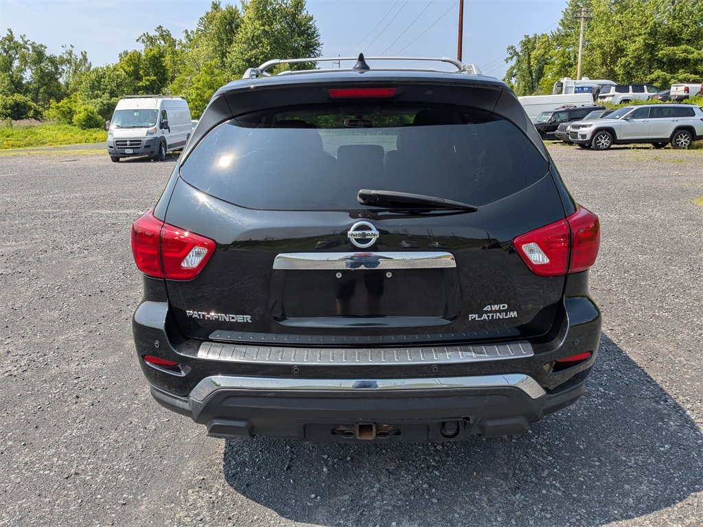 2020 Nissan Pathfinder Platinum photo 4