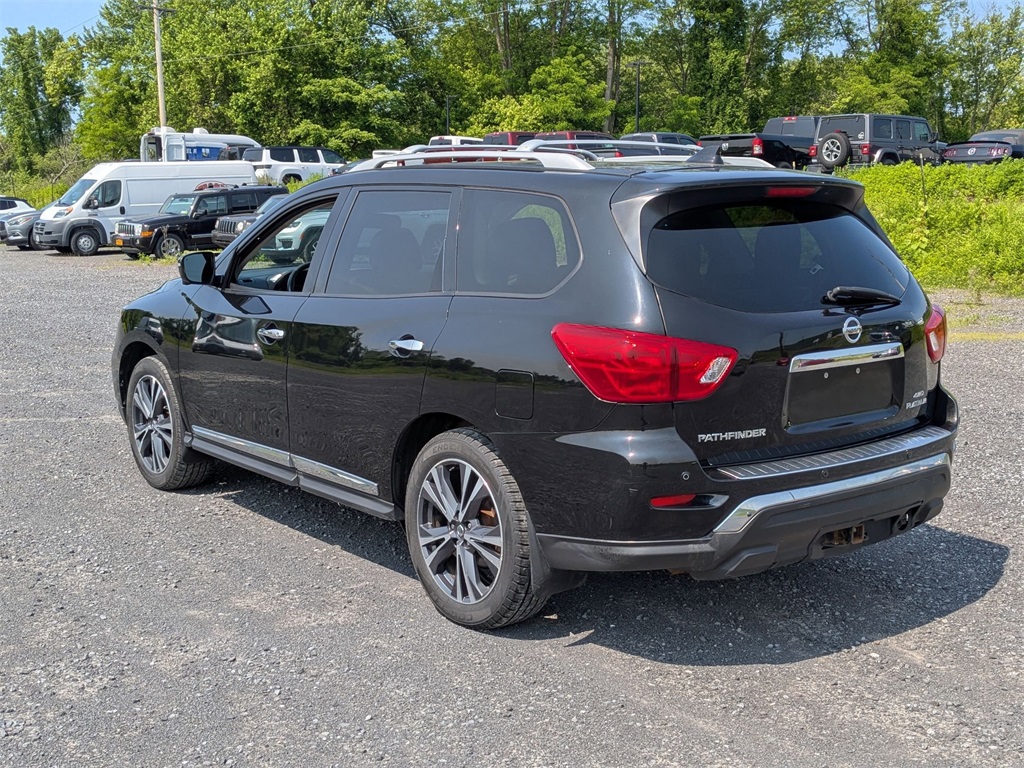 2020 Nissan Pathfinder Platinum photo 5