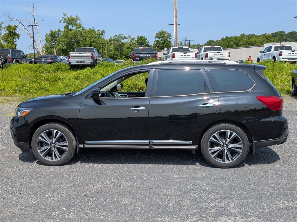2020 Nissan Pathfinder Platinum photo 6