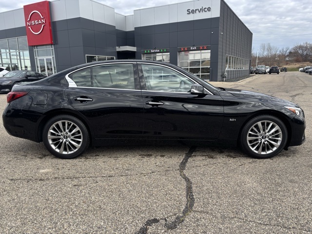 Used 2019 INFINITI Q50 LUXE with VIN JN1EV7AR2KM554555 for sale in Rochester, Minnesota