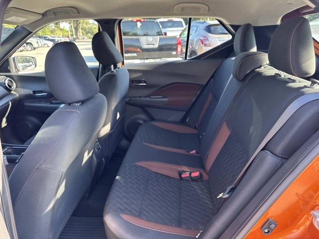 2022 Nissan Kicks SR photo 12