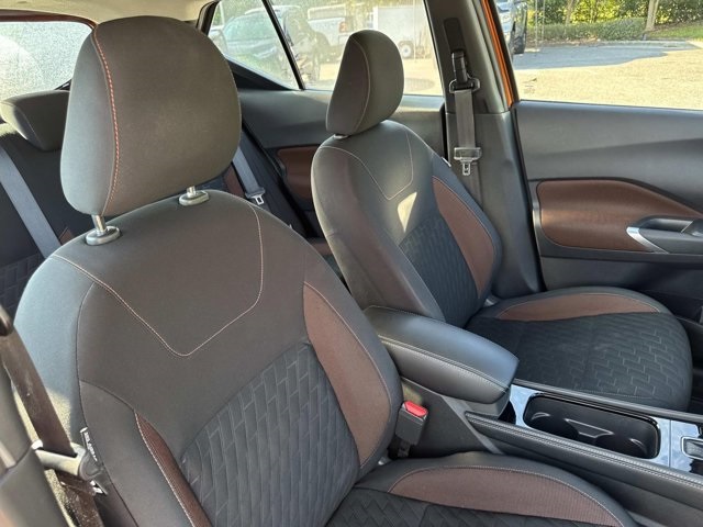 2022 Nissan Kicks SR photo 14